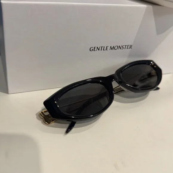 Gentle Monster Designer Oval Black Sunglasses Minimal Luxury Look - Picture 5 of 8